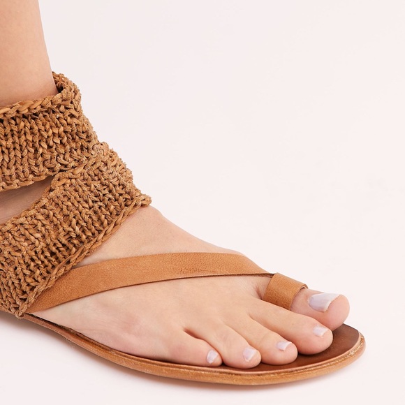 Free People x Cydwoq Weekend Getaway Sandal - Picture 2 of 8